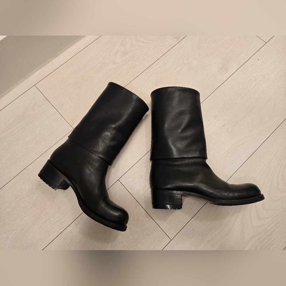 Black Leather Women's Boots - Picture 5 of 9